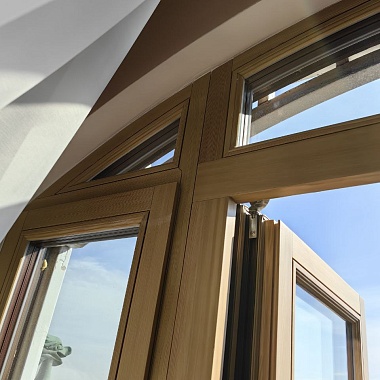 Выход на террасу на Михайловской улице, Санкт-Петербург