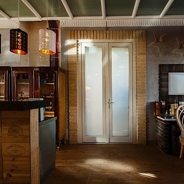 Дверь с изменяющейся прозрачностью