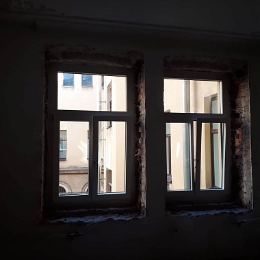 Окна Модерн на набережная реки Мойки