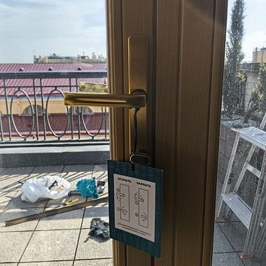 Выход на террасу на Михайловской улице, Санкт-Петербург