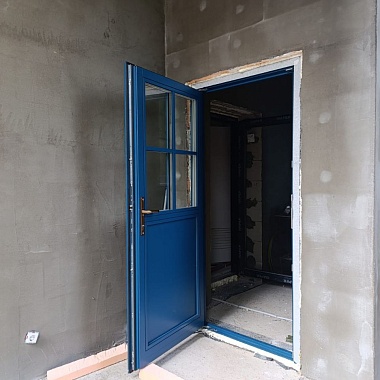 Входная дверь Линц на скрытых петлях