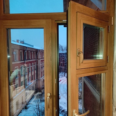 Окно с форточкой