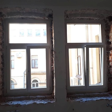 Окна Модерн на набережная реки Мойки