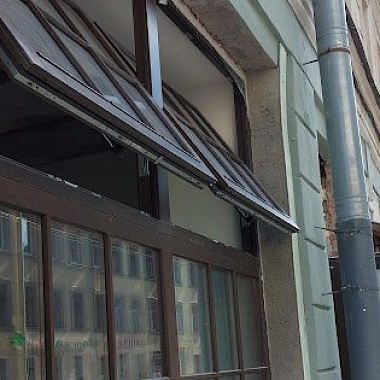 Среднеподвесное окно Готика